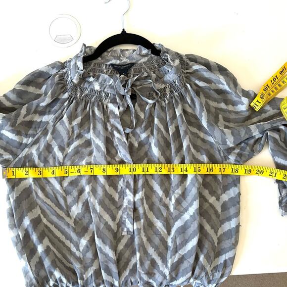 Banana Republic Gray Chevron Sheer Peplum Blouse, 3/4 sleeves, Woman's Size M - Picture 7 of 9